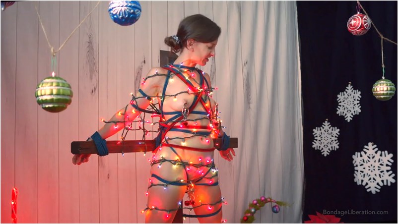 Elise Graves – Oh Christmas Tree - BDSM video