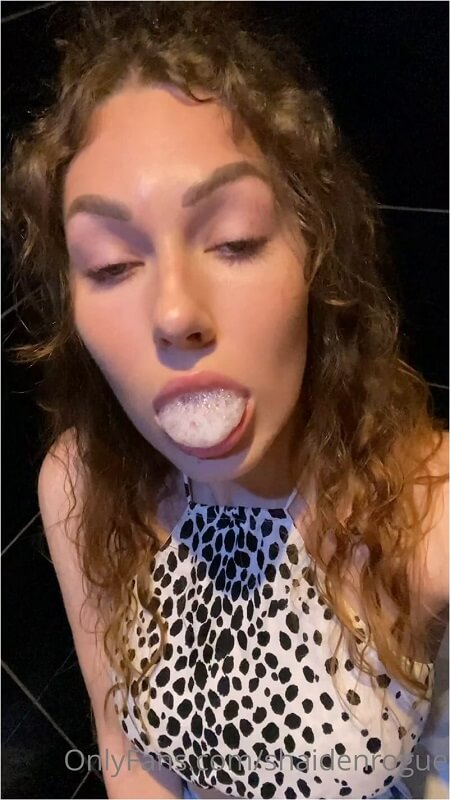 Shaiden Rogue - Public Bathroom Deepthroat | Amateur blowjob
