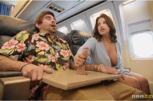 Hazel Grace, LaSirena69 - Airplane sex - Jet Set Jizzers