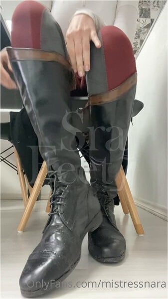 Mistressnara onlyfans - Took Off My Boots