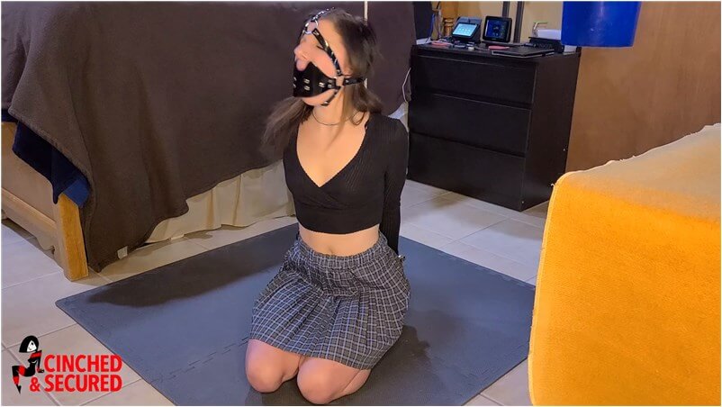 Gagged Slavegirl Green Eyes  - Weighted Bondage