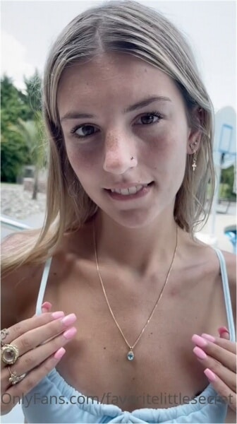 favoritelittlesecret onlyfans - Wild girl sextape