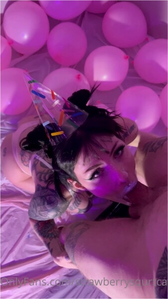 Strawberrysquirtcake onlyfans PPV - Birthday BJ with cake