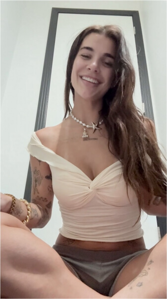 arikytsya Clit Rubbing Masturbation, Girl Cums On Her Fingers