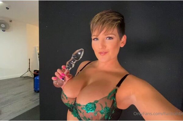 Hannah Brooks Anal Stretching (Big Toys For Better Gape)